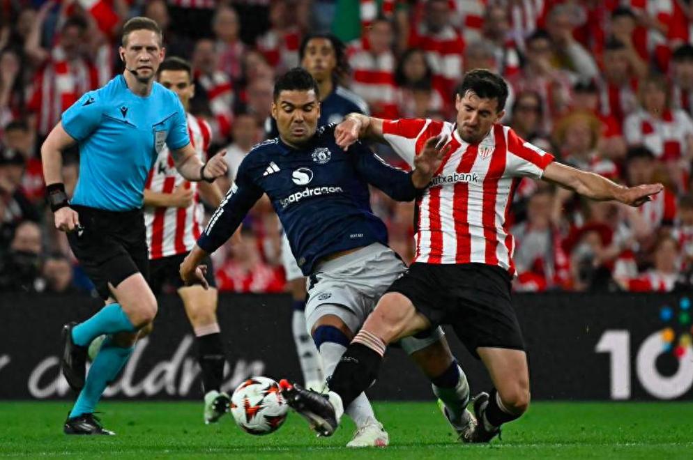 曼联主场大捷，球员赛后激动庆祝胜利，这个这种学习.的简单介绍